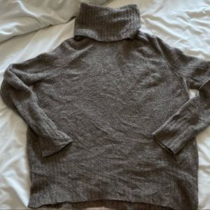 Community Plutarch Sweater